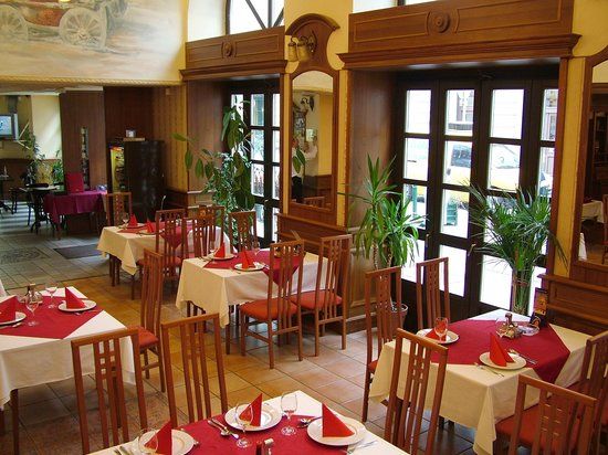 Voros Postakocsi Restaurant
